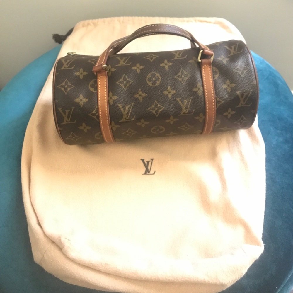 Authentic Louis Vuitton tootsie roll w/Dust bag